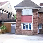 Lovely Apartment With Free Parking On Premises.