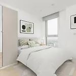 Luxury Apartment With Iconic London Views - London Eye, Big Ben, And Battersea Power Station