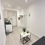 Beautiful Apartment Near Central London