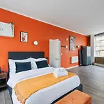 New & Spacious Studio In Old St