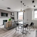 Little Venice Luxury Apartment