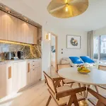 Whitecross Westfield Shopping Centre Apartment