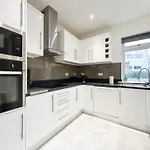 Central Camden Apartment P3