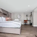 Cozy Studio Perfect Blend Of Style & Convenience