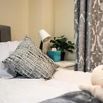 2 Bedroom 2 Bath Flat In Wandsworth