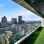 Canary Wharf Central Skyline Suits