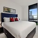 Canary Wharf Central Skyline Suits