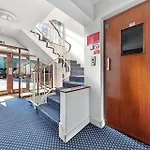 Iconic Apartment With Terrace Over Harrods