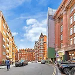 Iconic Apartment With Terrace Over Harrods