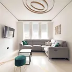 Entire Luxury Apartment In Greater London