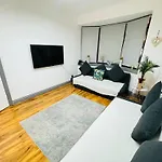 1 Bedroom Central London Flat