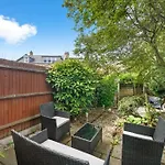 Lovely Central London 2 Bed Parking And Garden