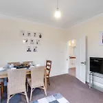 3 Bedroom And 1 Bathroom Apartment In Mountfield With Parking