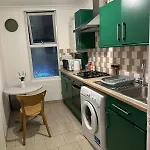 Cosy 1 Bedroom Flat Steps From Turnpike Ln Station London