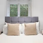 2 Bed Piccadilly Apartment 4