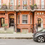 Cosy Charming Apartment In Central London