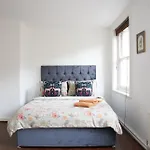 Bright & Spacious Apartment In Fitzrovia