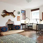 Bright & Spacious Apartment In Fitzrovia