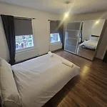 Brixton 5 Bedroom Wonder