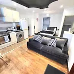 Fitzrovia Studio Retreat Near Iconic Attractions!