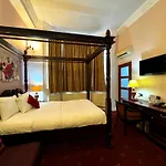Bridge Park Hotel