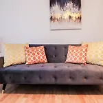 Well-Presented 3-Bedroom Flat! Great Location!