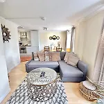 Beautiful Family Apartment Near Central London