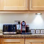 Luxury 2 Bedroom House Near Mayfair - Prime Location