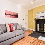 Gorgeous First Floor Apartment Near Station