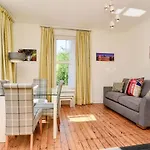 Gorgeous First Floor Apartment Near Station