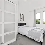 Exclusive 2 Bedroom Flat Near In Shepherds Bush