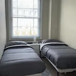 Central London-Modern Contemporary Flat