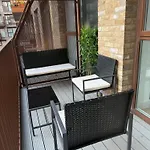 Stunning 2 Bed In Royal Wharf Next To Excel & London City Airport