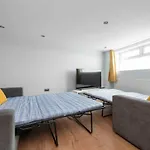 2 Bed House In Woolwich Central