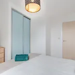 Cosy One Bedroom Flat Opposite Station