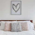 Cosy One Bedroom Flat Opposite Station