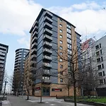 Cosy One Bedroom Flat Opposite Station