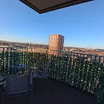 Hale Elite Apartment - 20 Min From Central London
