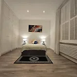 Stylish 2-Bed In West Central - Extended Stays