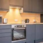 Kensington - Two Bedroom Central London Apartment With Garden