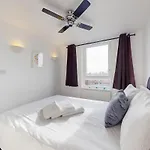 Amazing Location 1 Bd Flat On St Katharine\'S Docks
