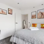 New Luxurious 4 Bedroom Home