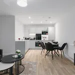Luxury Two Bed Apartment Near The 02 Arena