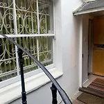 Cosy Central London Apartment 008