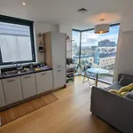 London Angel Canal-View 1-Bedroom Apartment