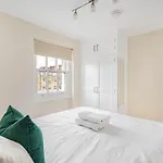 Very Cosy Marylebone Residence With Super Fast Wifi