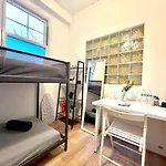 Sleeps 7 The Red Door House