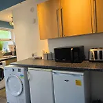 Cozy 4 Bedroom House In The Heart Of Brixton