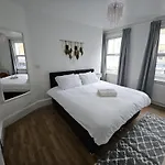 1Br Central Flat Perfect For All