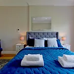 Family Apartment Kensington 2 Bed 07